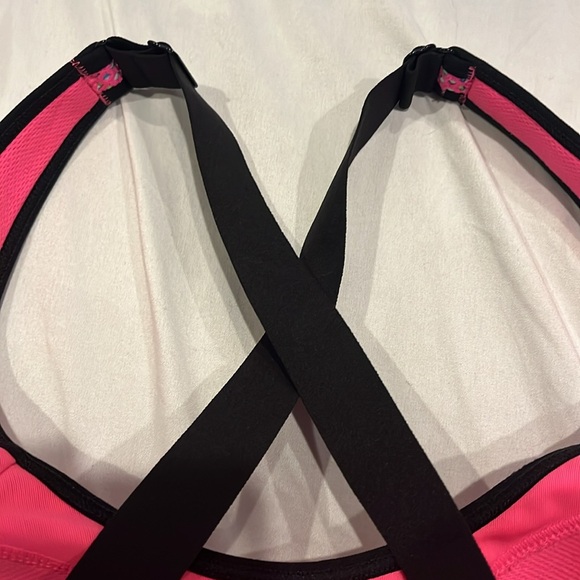 Victoria’s Secret VSX Sports Bra 36DDD Hot Pink Confetti Print Crisscross Back - Picture 9 of 11